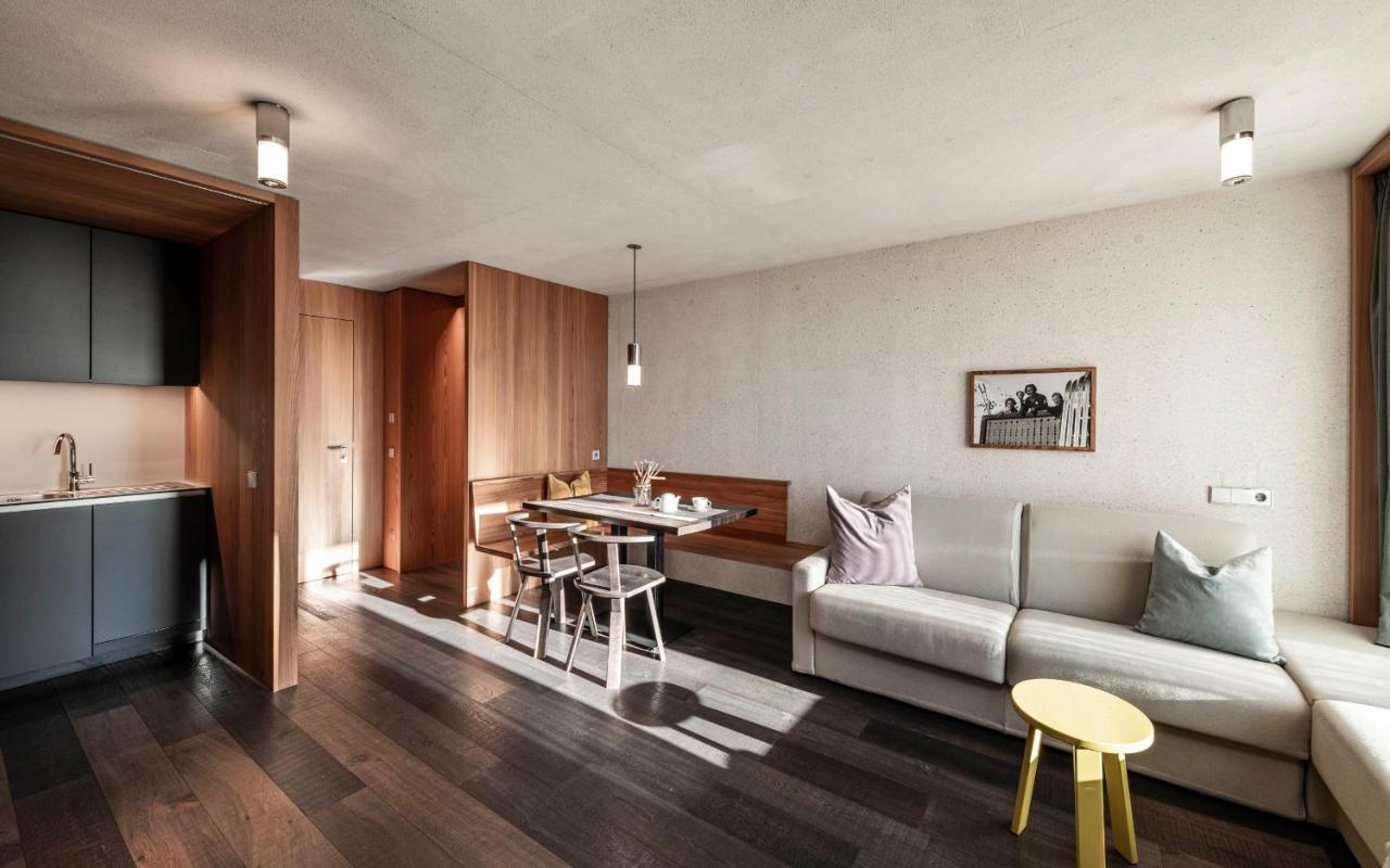 La Paula Apartments & Suites Сьюзи Экстерьер фото